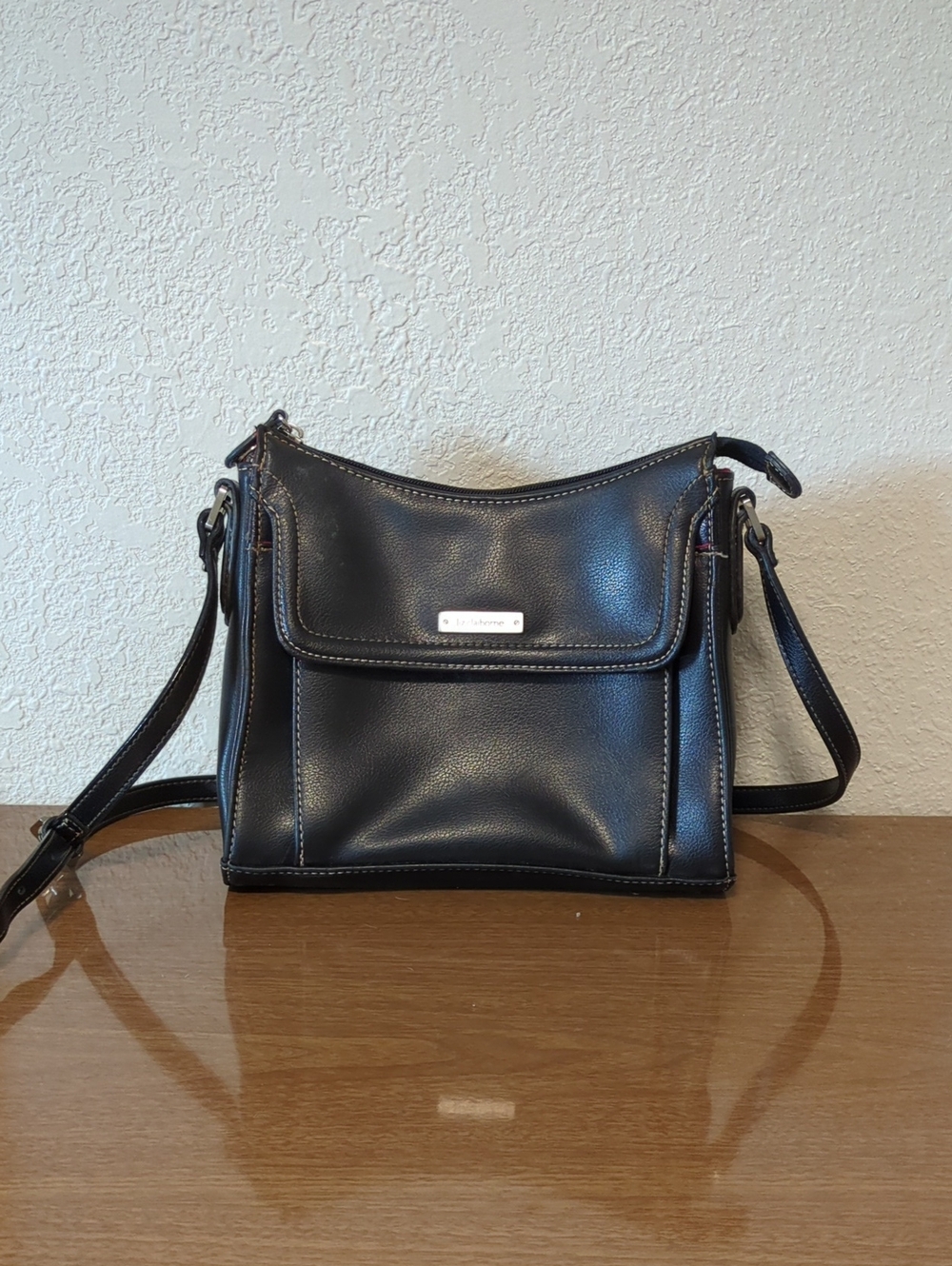 Liz Claiborne Leather Crossbody Bag in Black